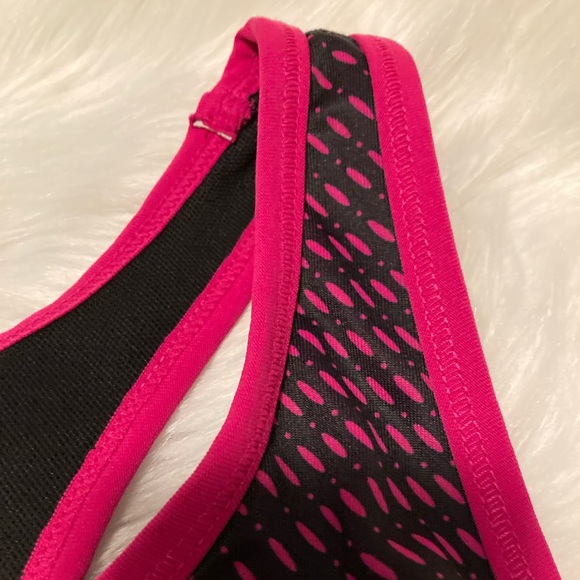 👚(bundle 4 items w/👚for $16) Colorful sports bra by Xersion - Picture 4 of 7